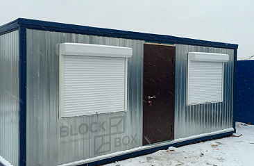 Офисный блок-контейнер с рольставнями на окнах - фото превью проекта