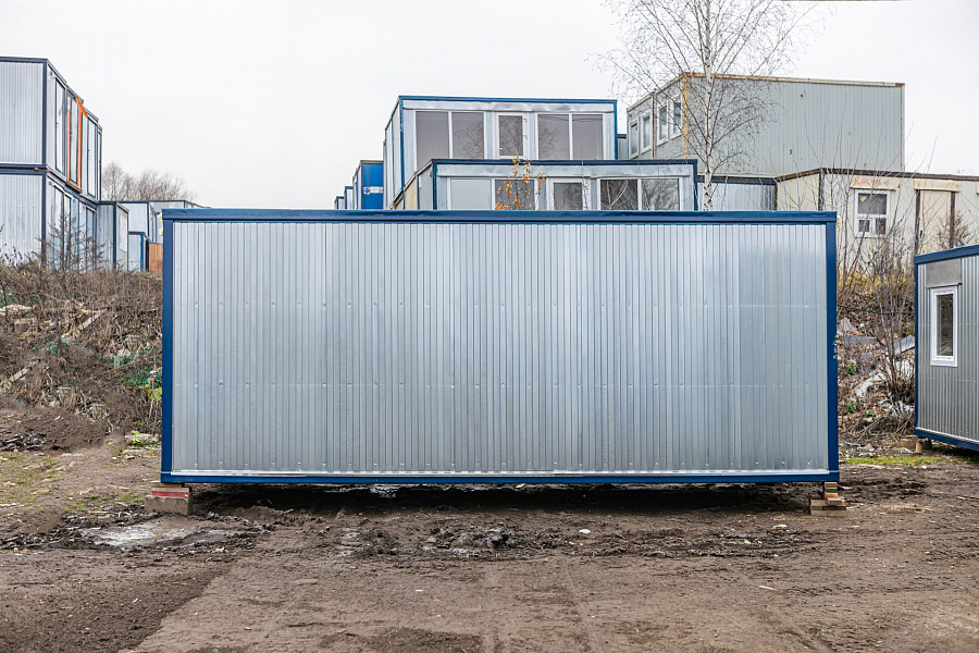 Оцинкованная бытовка 6 метров с синим каркасом и отделкой ЛДСП — фото 5