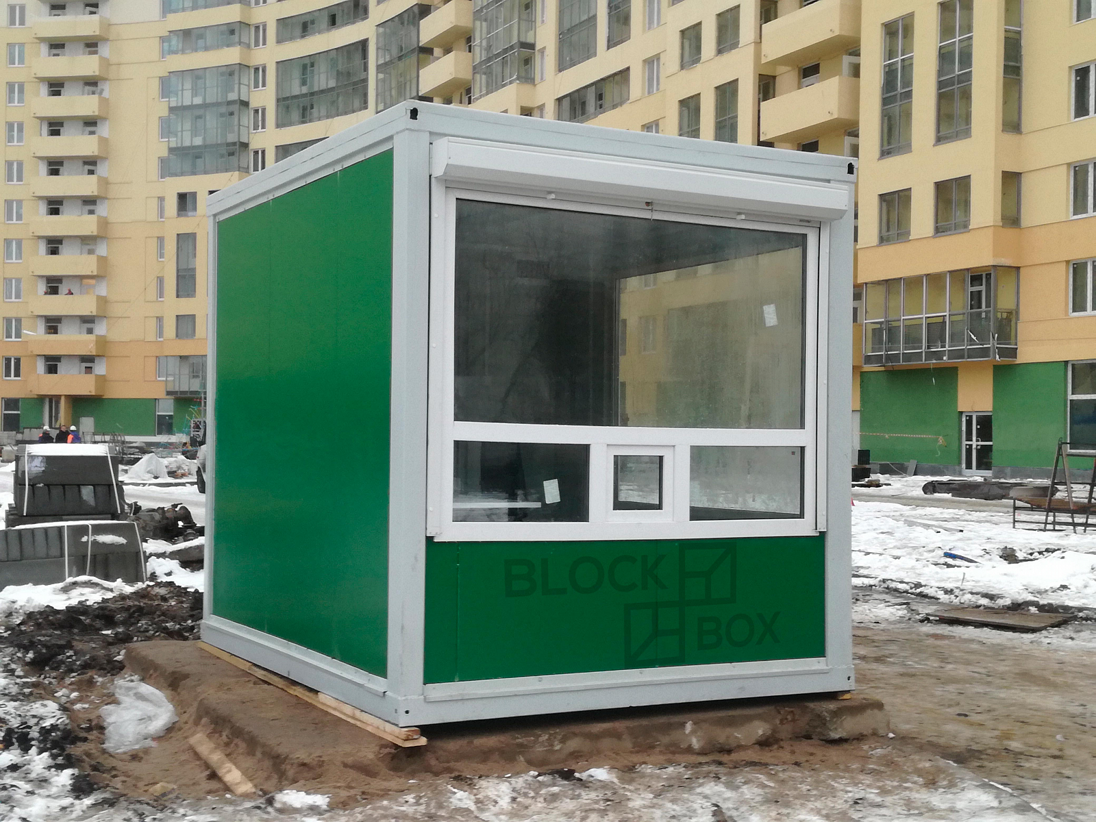 Зеленый пост охраны из сэндвич-панелей — общий вид