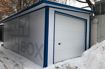 Белый гараж с синим каркасом - фото превью