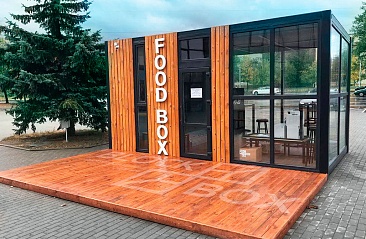 Здание кафе Food Box с панорамным остеклением - фото превью
