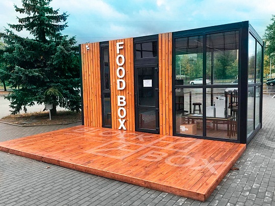 Здание кафе Food Box с панорамным остеклением - фото проекта